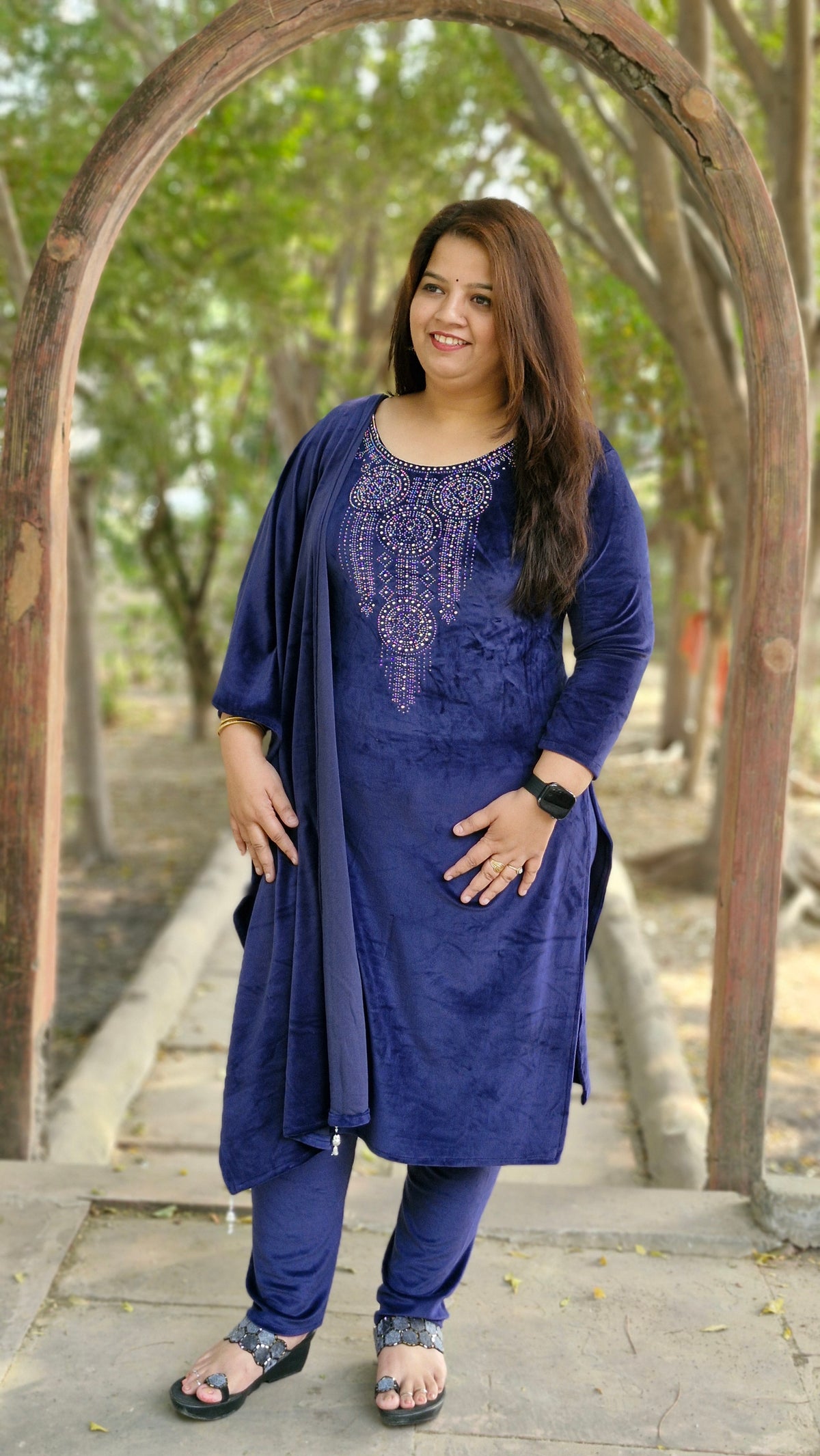 Elegant Blue Velvet suit 02