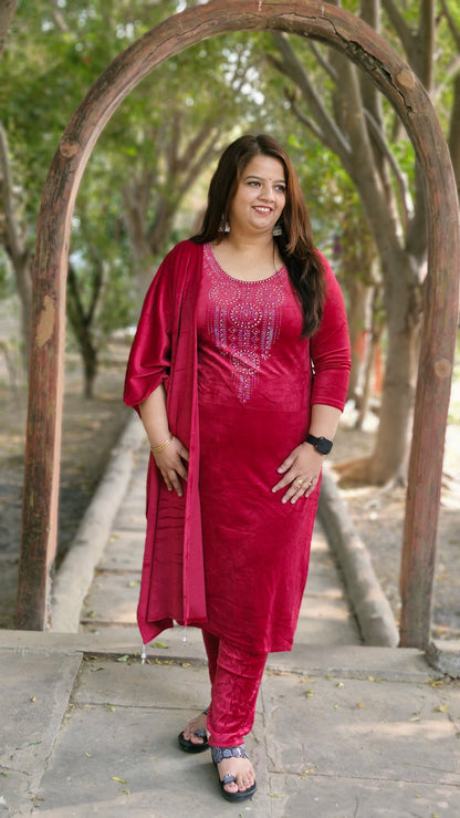 Luxurious Mehroon Velvet Suit 01
