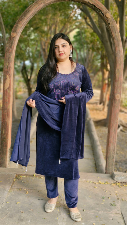 Elegant Blue Velvet suit 01