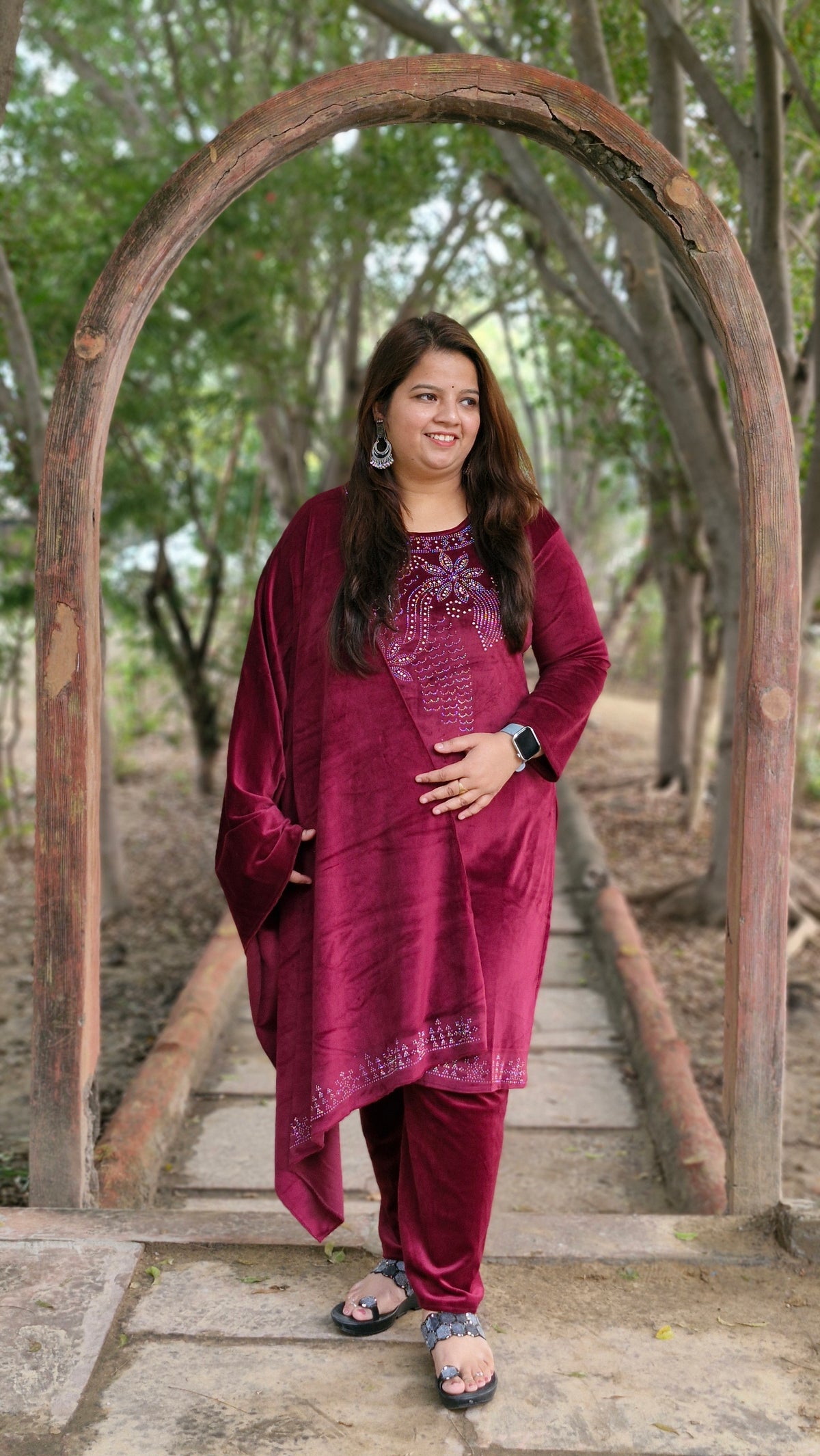 Luxurious Mehroon Velvet Suit 03