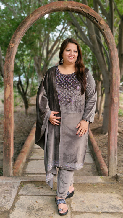 Luxurious Three-Piece woolen velvet suit in Grey
