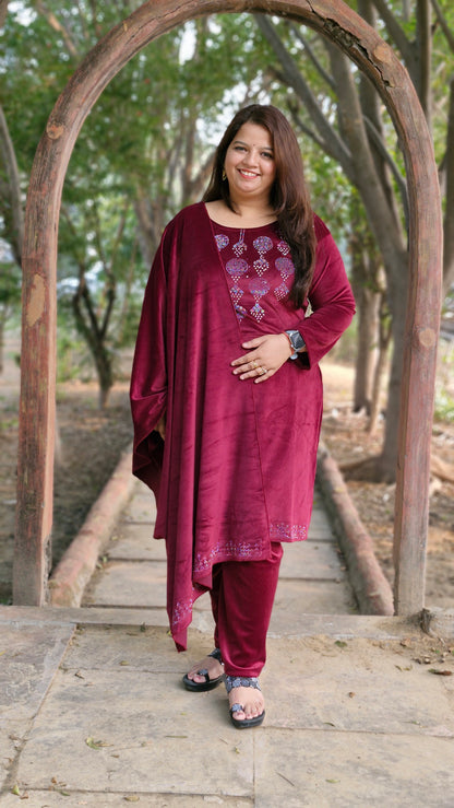 Luxurious Mehroon Velvet Suit 04