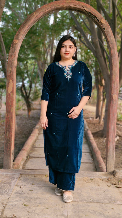Teal Velvet Embroidered Three-Piece Suit Set
