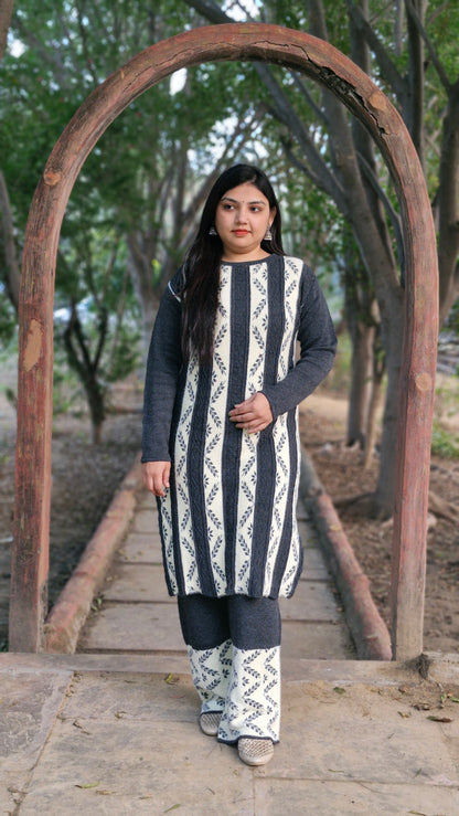 Elegant Woolen Suit in Grey and White